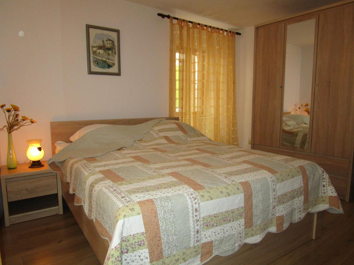 Marko Polo B Old Town Trogir Luaran gambar