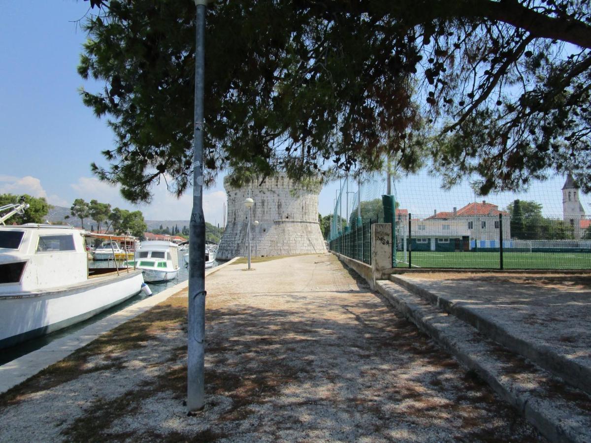 Marko Polo B Old Town Trogir Luaran gambar
