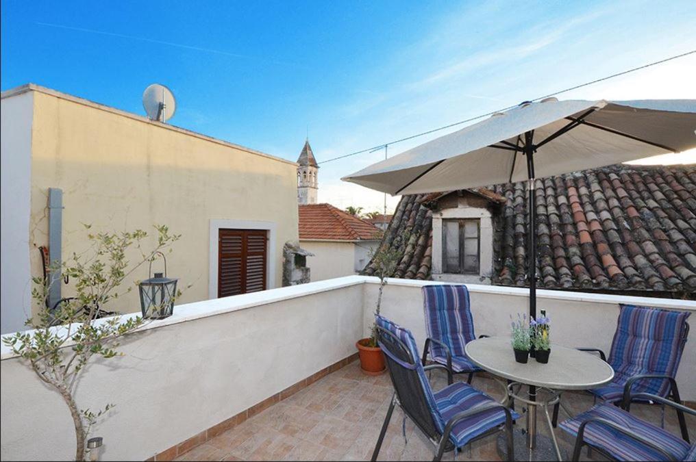 Marko Polo B Old Town Trogir Luaran gambar